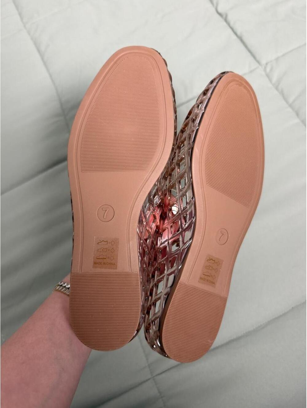 Beige/tan women’s jelly shoes - Picture 3 of 4